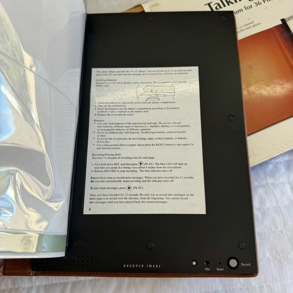 Sharper‎ Image Talking Pictures 36 Pictures / Messages Album NEW OPEN BOX